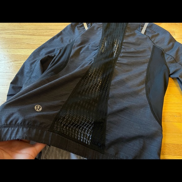 Lululemon lightweight thin jacket - Picture 5 of 6